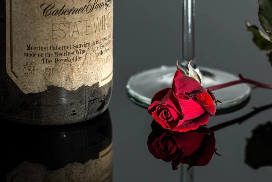 Wine and Red Rose | Valentine's Day Social Media Marketing