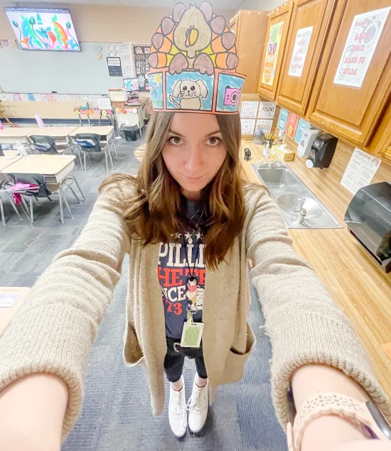Emma Taylor | Teacher selfie in the classroom | Education influencers